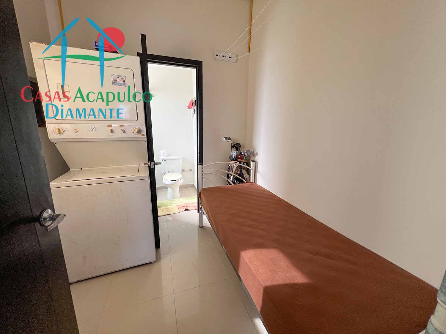 Pacífico Diamante Vela 201 - Área de servicio 1